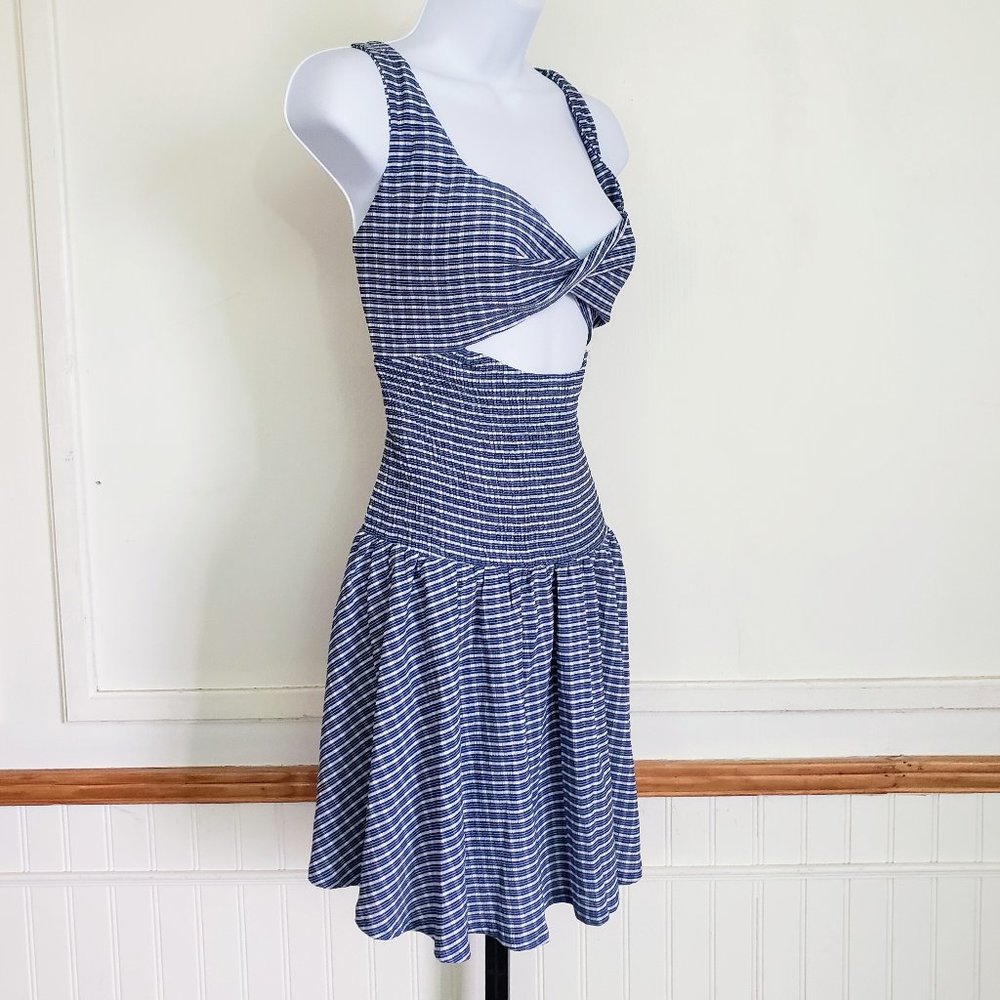 Princess Polly Womens Dress 12 Blue Plaid Seersucker Cut Out Cross Back NEW - Picture 2 of 12